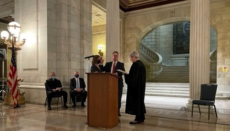 Judge O'Sullivan being sworn in